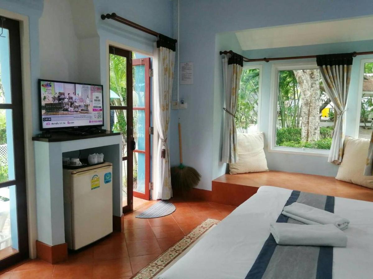 Baanmontra Beach Resort - Bankrut Екстериор снимка