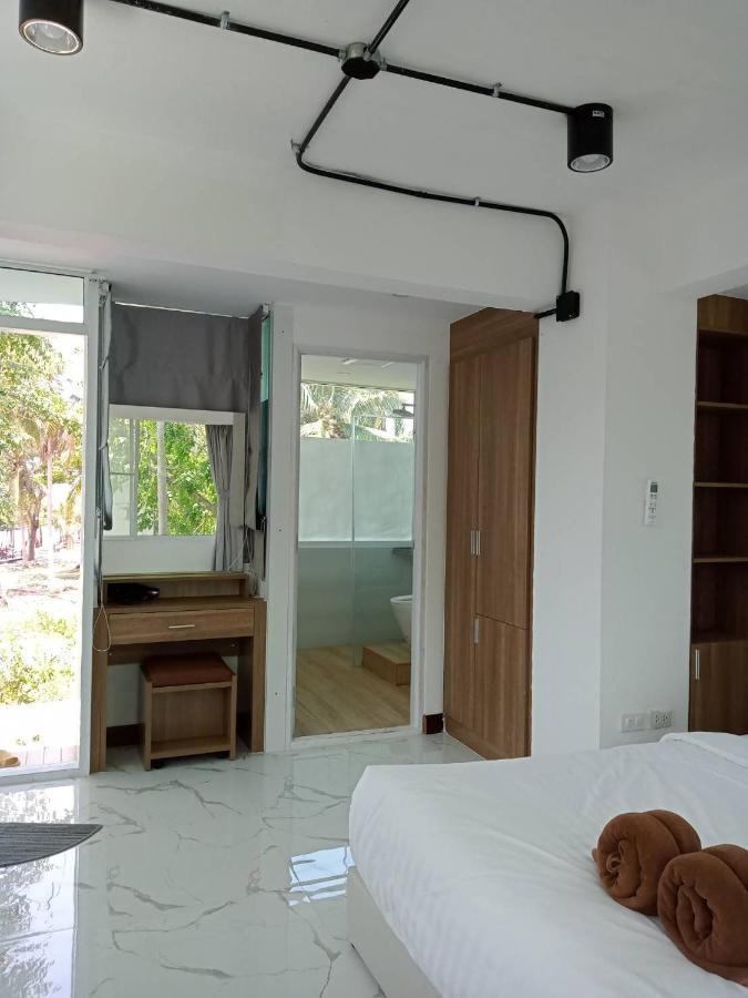 Baanmontra Beach Resort - Bankrut Екстериор снимка