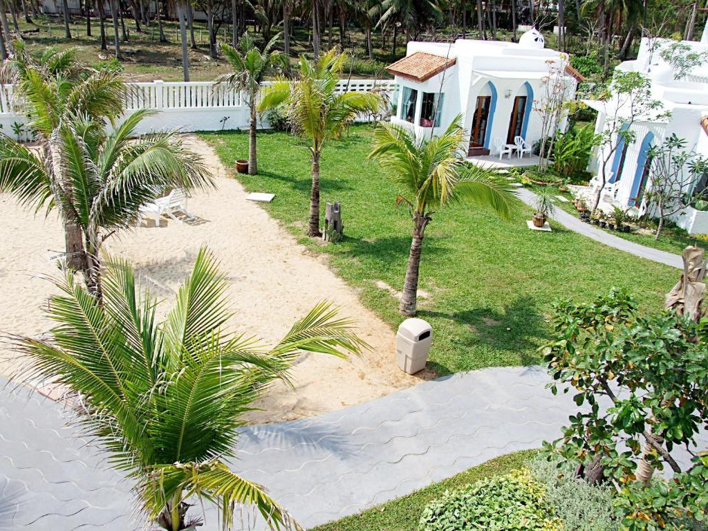 Baanmontra Beach Resort - Bankrut Екстериор снимка