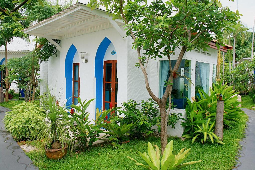 Baanmontra Beach Resort - Bankrut Стая снимка